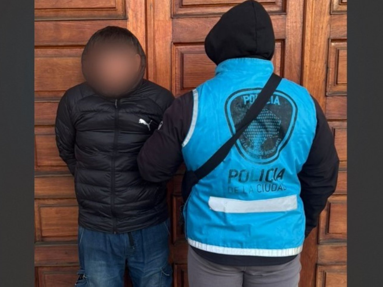 lo detuvieron en Pompeya por conducir a alta velocidad