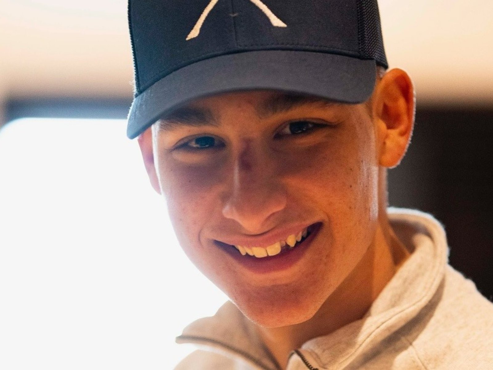 murió Samuele Privitera tras una caída y el Tour de Francia le dedicó un sentido homenaje, con Pogacar a la cabeza