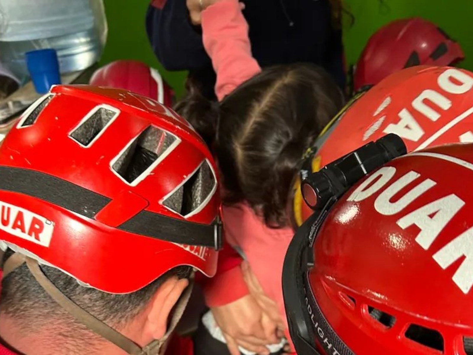 rescataron a una beba de 2 años que quedó atrapada dentro de un secarropas