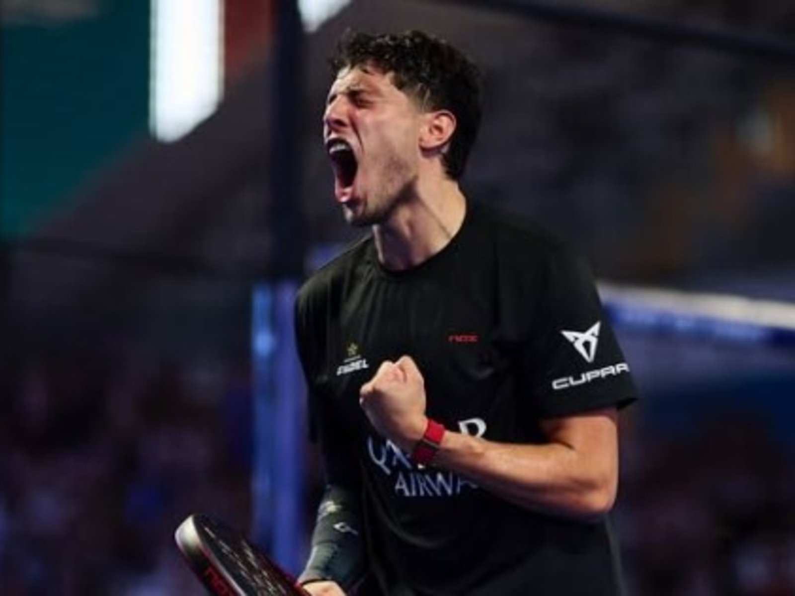 Agustín Tapia, el Mozart del pádel, sorprendió a todos con un remate descomunal y nunca ante visto que da la vuelta al mundo