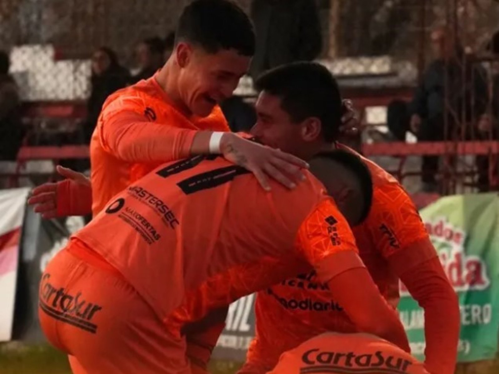 Berazategui ganó y se prende en la lucha por la Primera C :: Olé