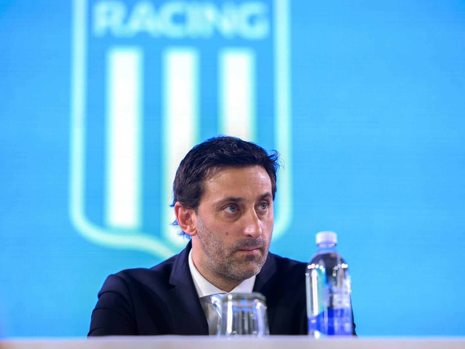 Cómo es la ingeniería que planea Racing para que Marcos Rojo pueda jugar el Clausura y evitar el papelón