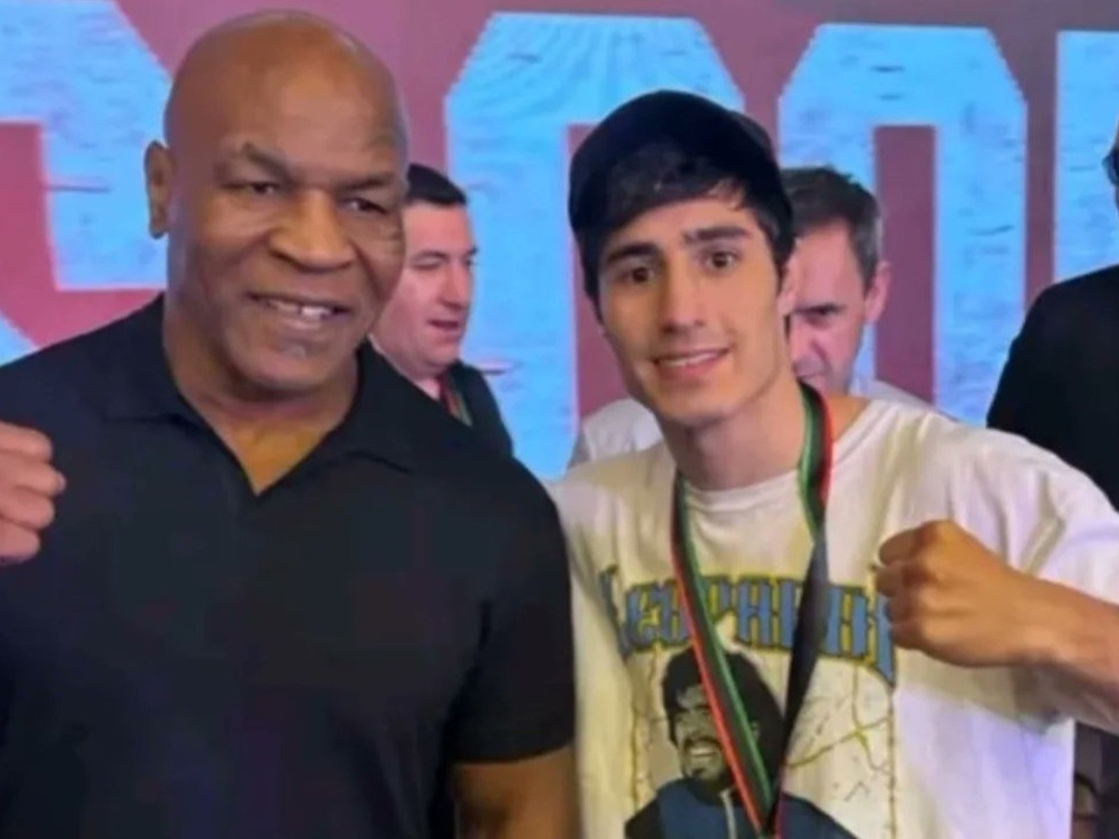 De la foto con Mike Tyson al título mundial: el día glorioso de Mirco Cuello :: Olé