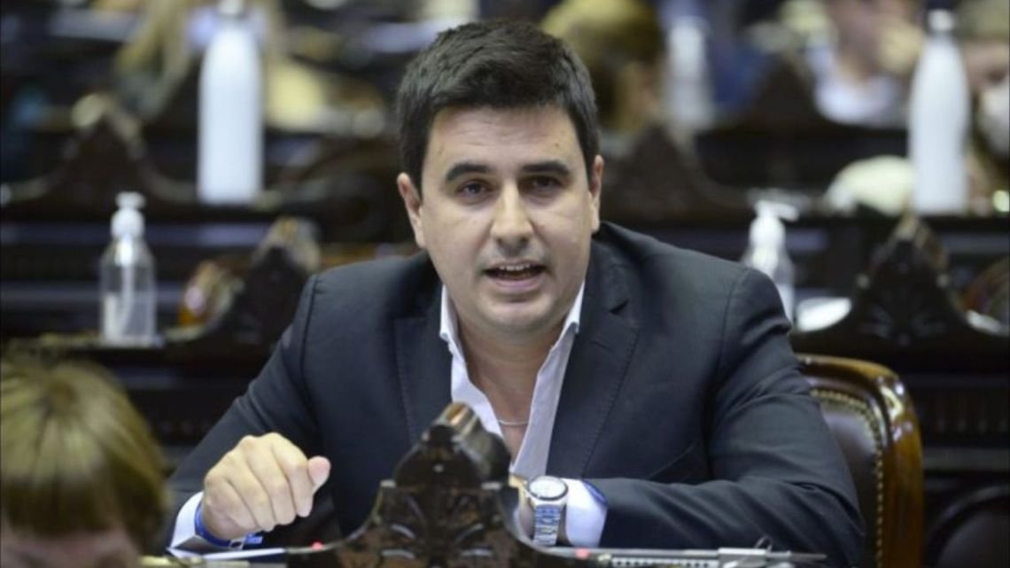 Diputado peronista tras los vetos de Milei calificó al Gobierno como "profundamente jodido y cruel"