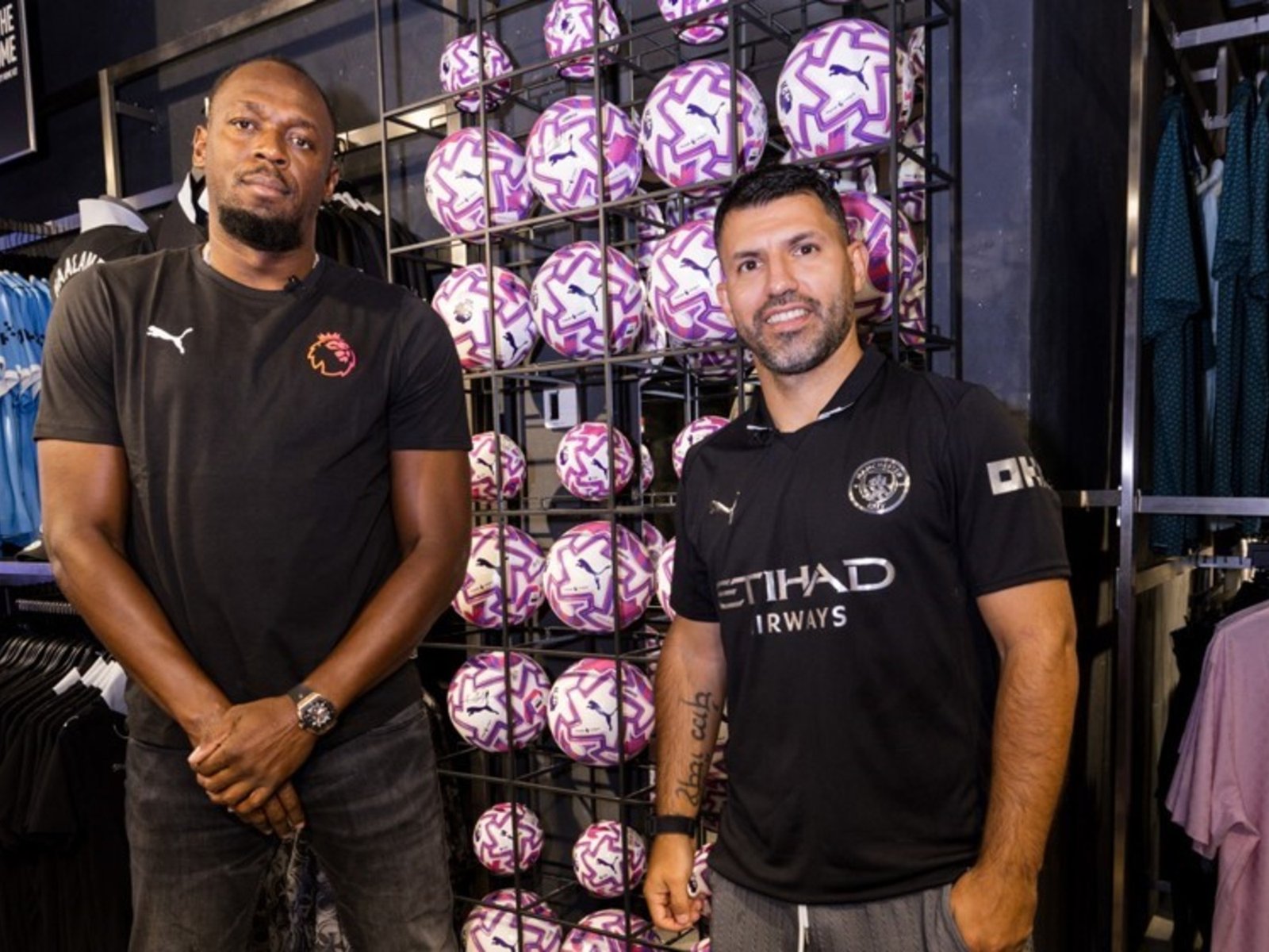 El Kun Agüero y Usain Bolt, la explosiva dupla que arrancó aplausos y risas en la presentación de la nueva pelota de la Premier League