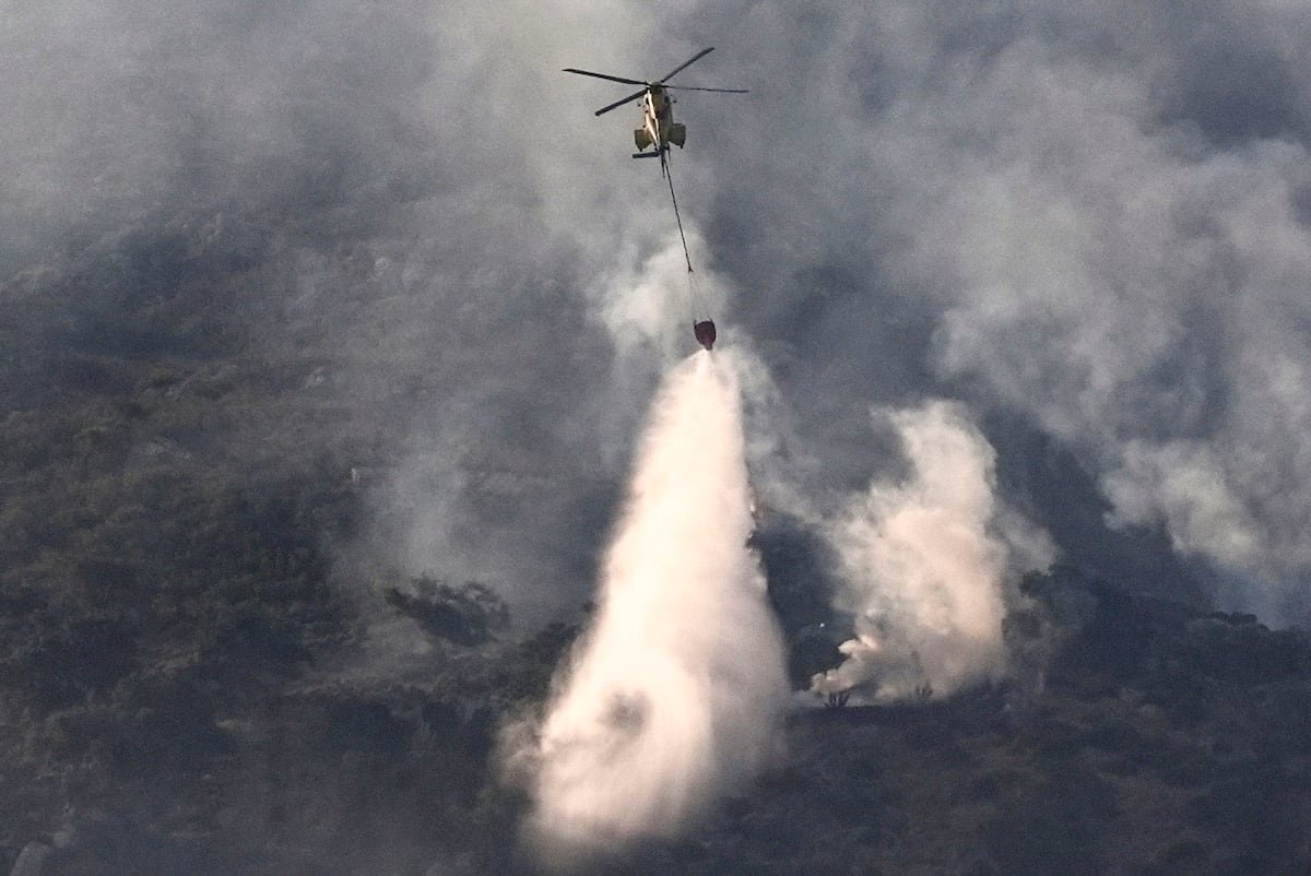 El fuego asola España: declarada la fase de preemergencia tras miles de desalojos en León, Madrid y Cádiz | España