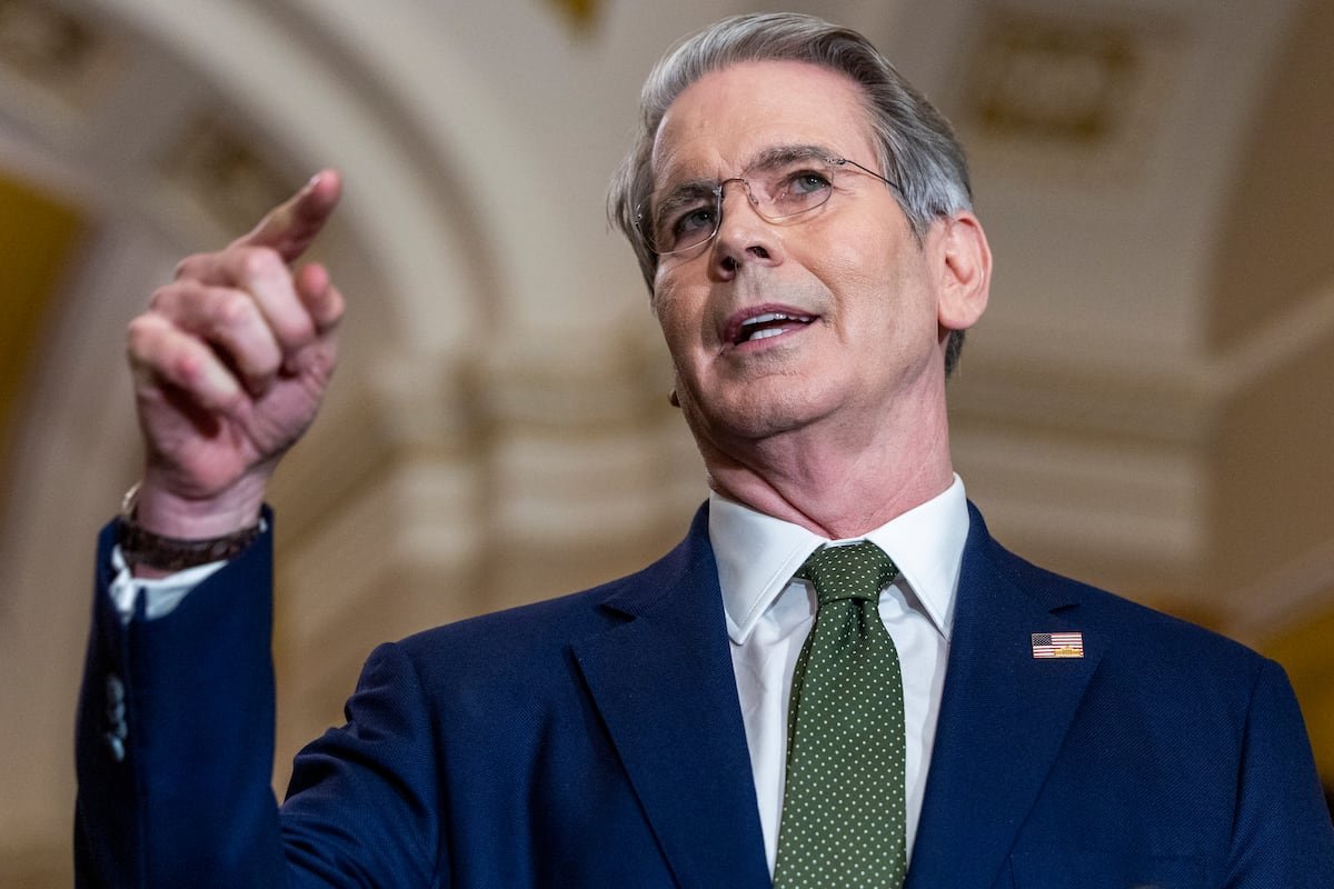 El secretario del Tesoro de EE UU redobla la presión sobre Powell para que la Fed baje los tipos | Internacional