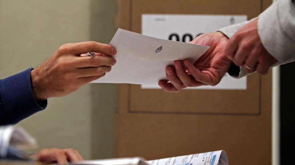 Elecciones 2025: la unidad del peronismo, la alianza PRO - LLA y el armado de los gobernadores | Se inscribieron los frentes y sigue la negociación por las listas