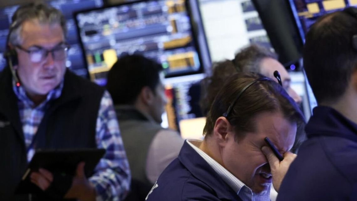 Entran en vigor los aranceles de Donald Trump y retroceden las bolsas europeas y asiáticas