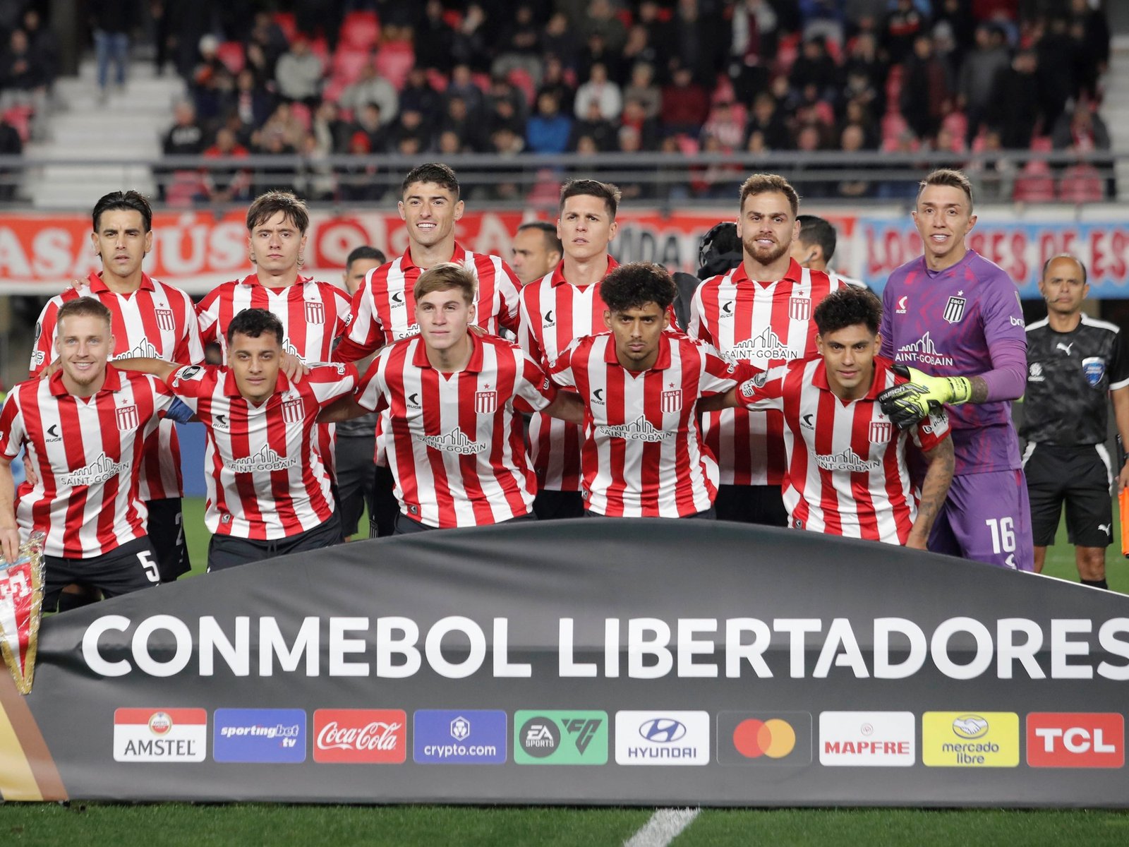 Estudiantes de La Plata es el tercer argentino en cuartos de final y falta River