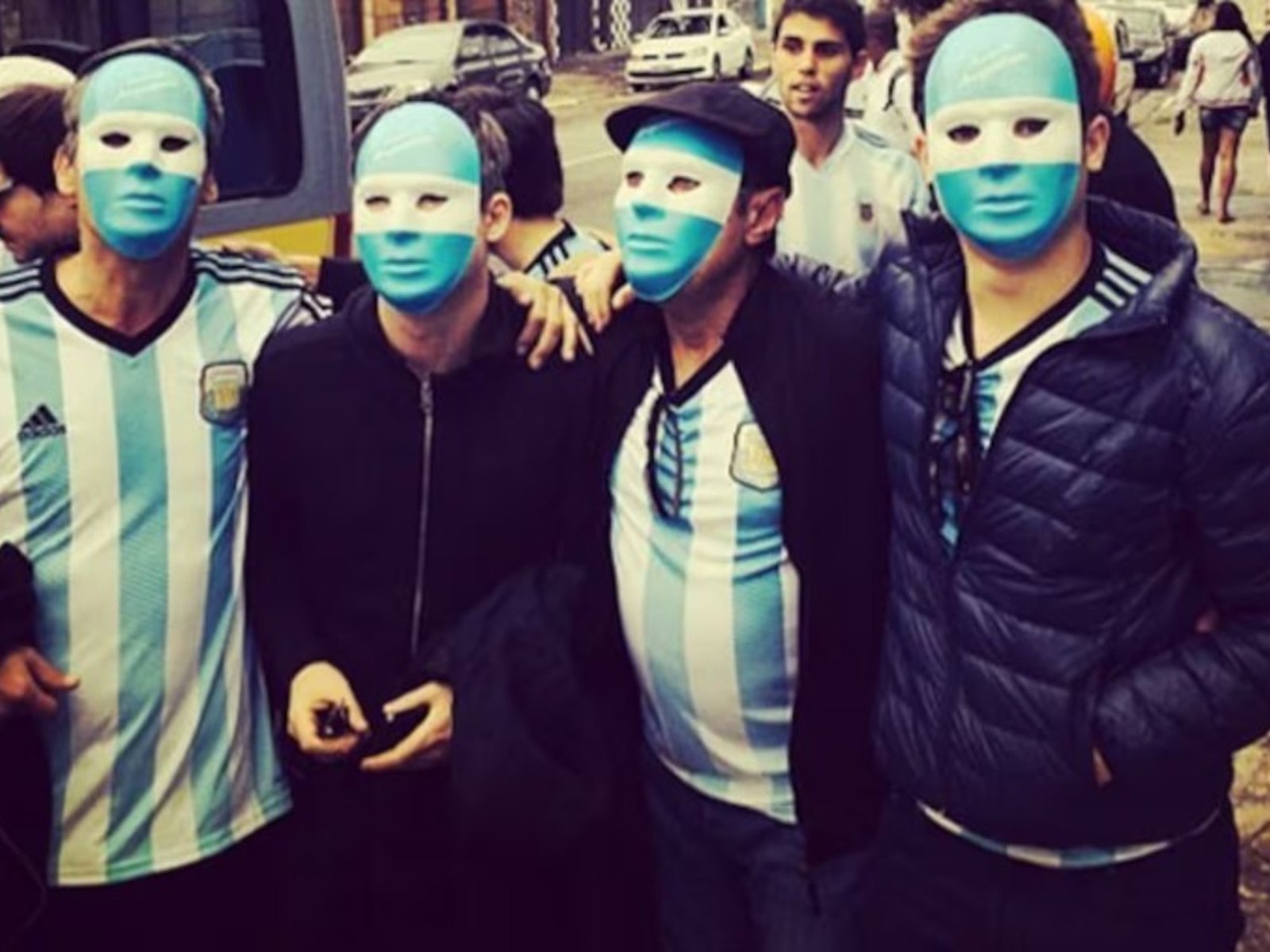 Guillermo Francella reveló cómo es el disfraz que utiliza para entrar a la cancha de Racing sin que lo reconozcan