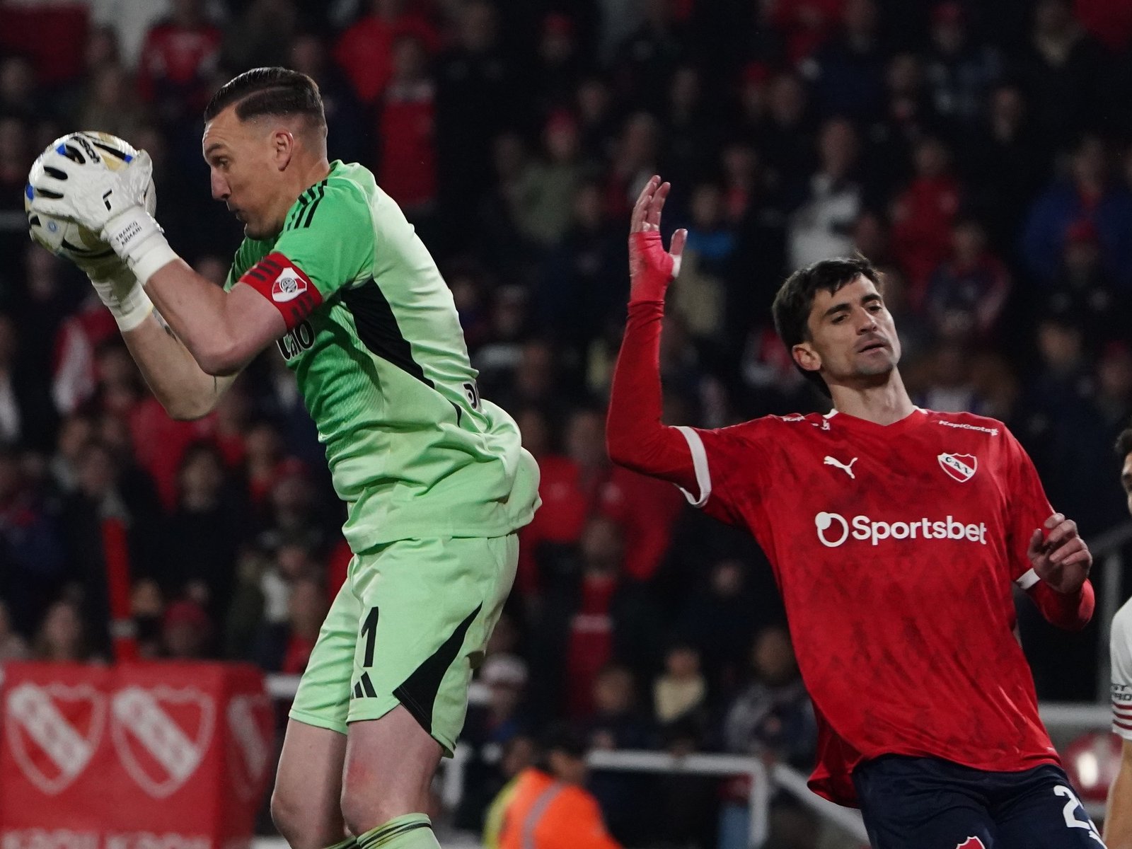 Independiente hizo figura a Franco Armani pero no pudo con River, que mostró una pobre versión en Avellaneda, de cara a la Libertadores