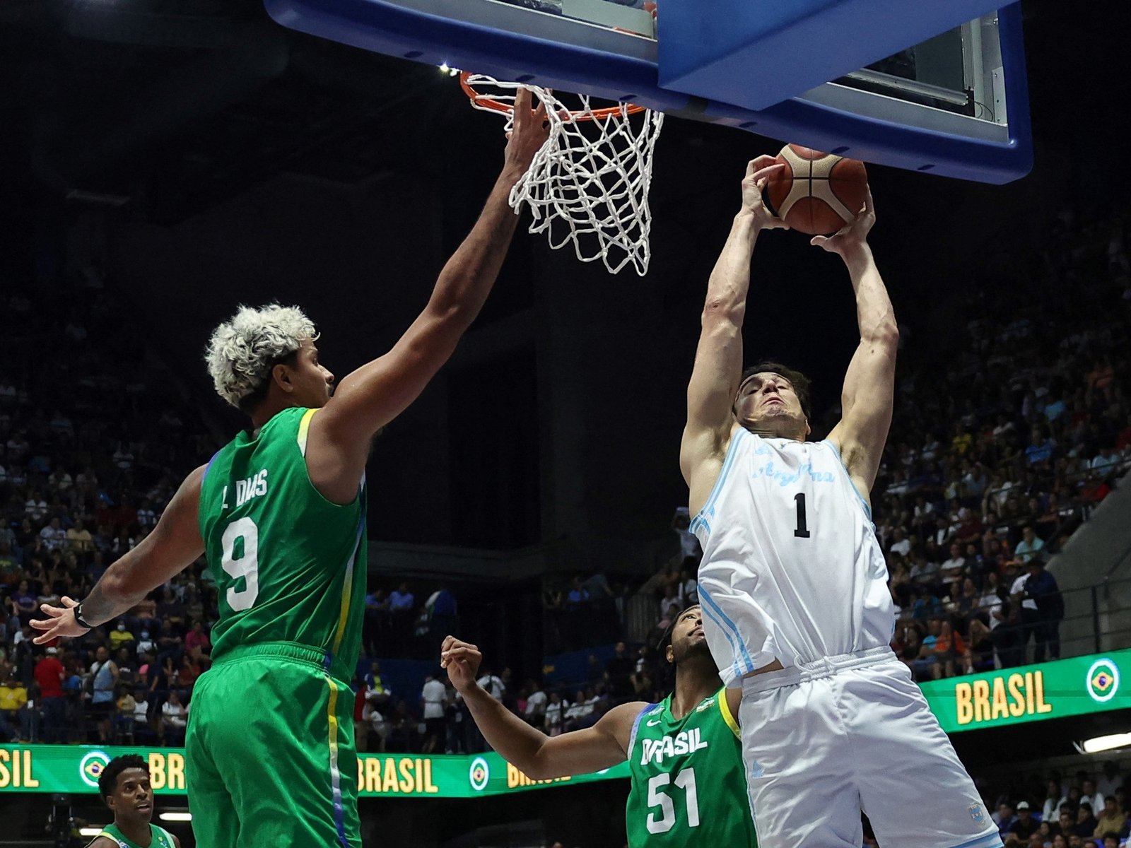 La Selección Argentina de básquet no pudo con Brasil, que por fin gritó campeón en la AmeriCup