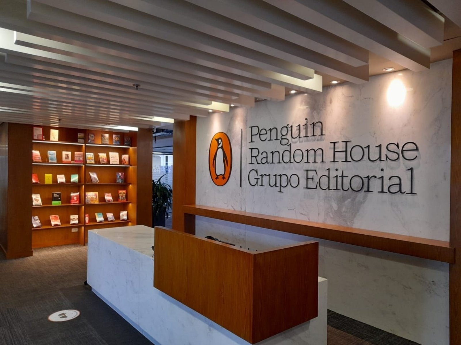 La justicia mexicana obliga a la editorial Penguin Random House a dar derecho de réplica en un libro