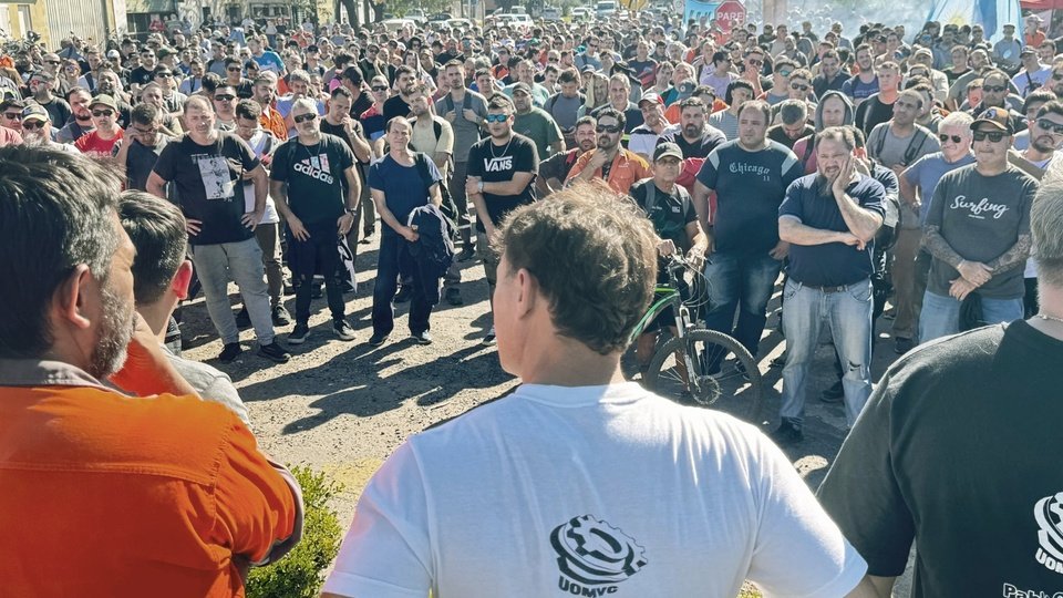 La lucha y los rebusques para superar la crisis | Villa Constitución en la era Milei
