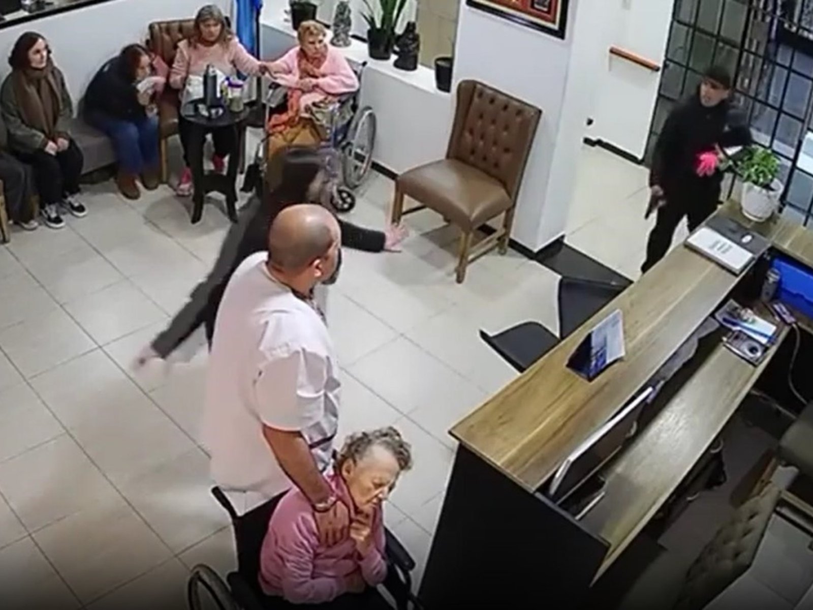 Ladrones armados asaltaron un geriátrico en San Fernando y generaron terror entre los huéspedes