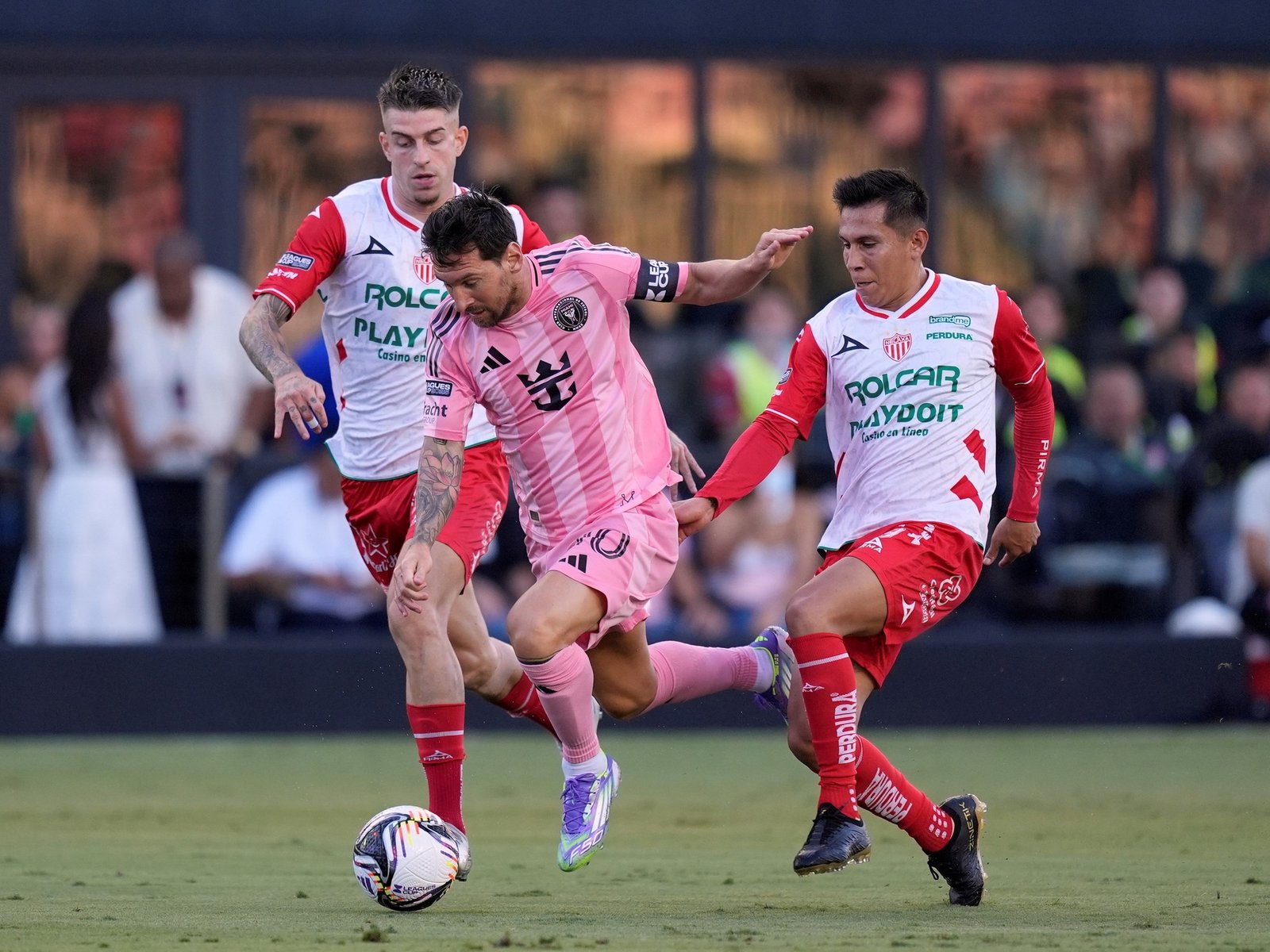 Lionel Messi se lesionó y pidió el cambio a los siete minutos en Inter Miami vs Necaxa: qué le pasó al capitán argentino