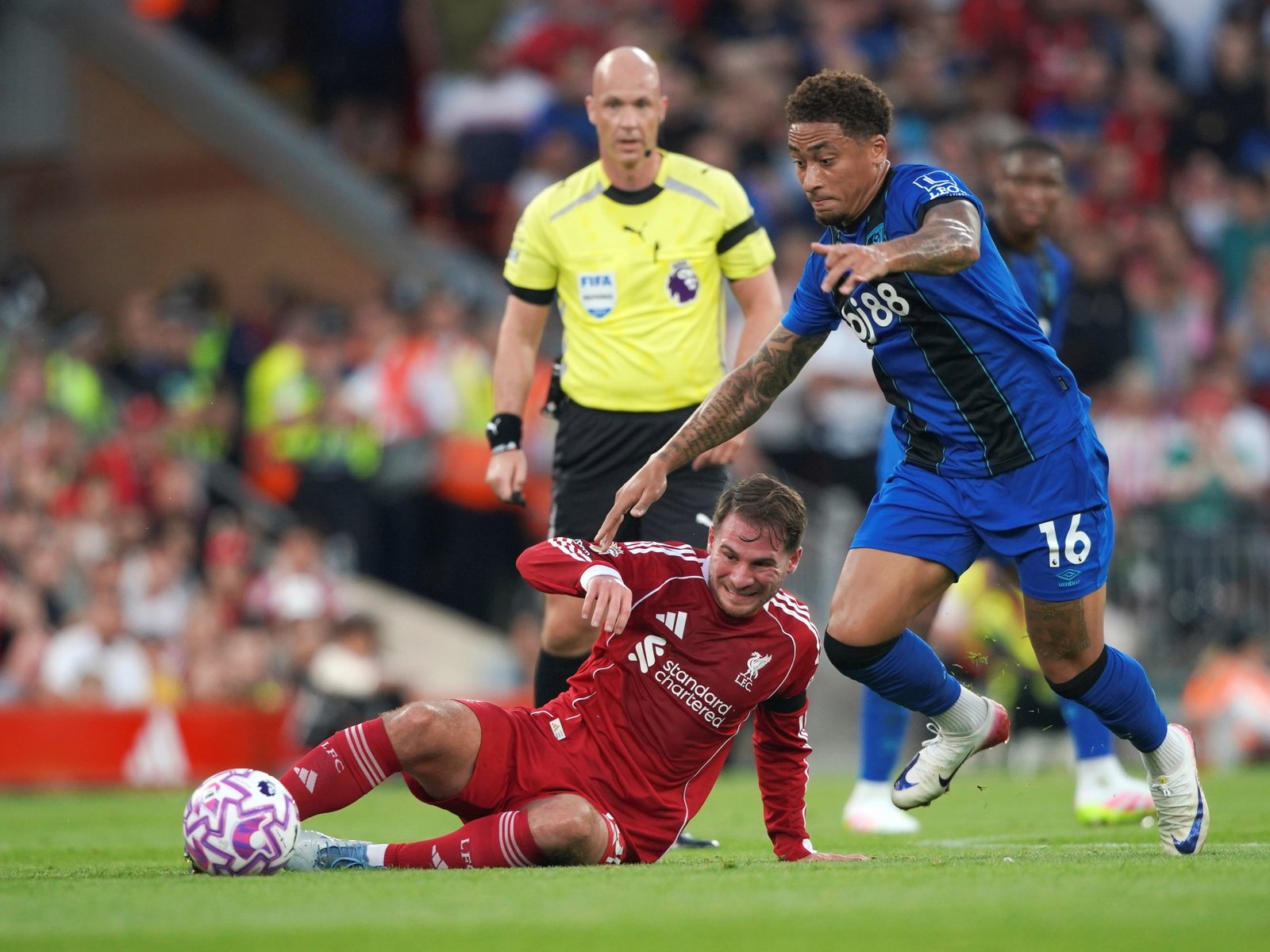 Liverpool puso primera en la Premier League con una goleada sobre el Bournemouth y el emotivo homenaje a Diogo Jota