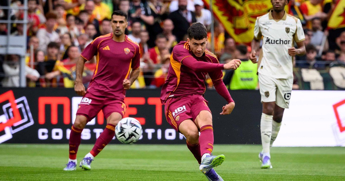 Matías Soulé terminó con molestias en su tobillo a pesar de su gol ante el Lens: qué dicen desde Italia :: Olé