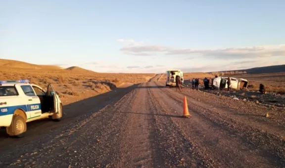 Murió un hombre en un vuelco camino a Cushamen