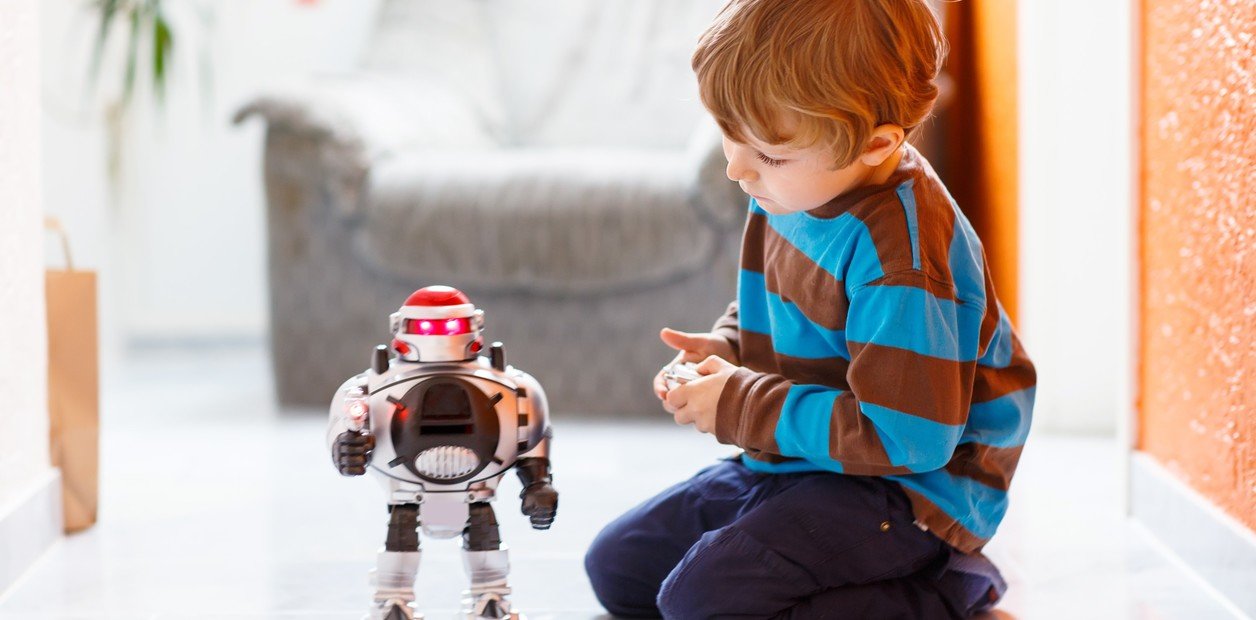 Pediatras alertan por un peligro asociado al uso de algunos juguetes: cuáles son y cómo evitarlo