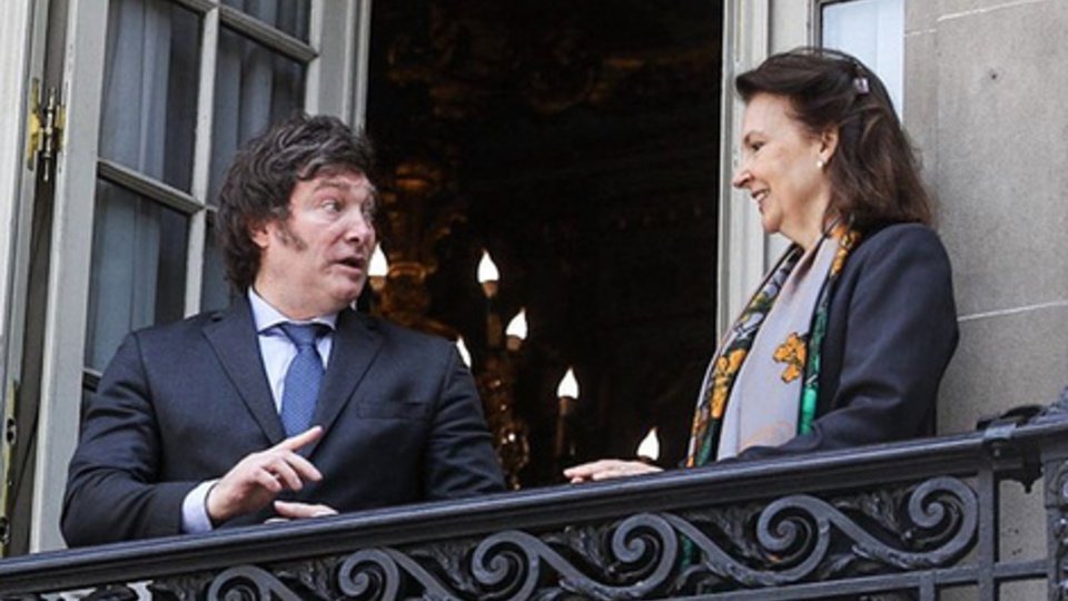 Récord de Javier Milei: es el presidente con más funcionarios desplazados desde 1983 | Hubo 140 bajas en 500 días