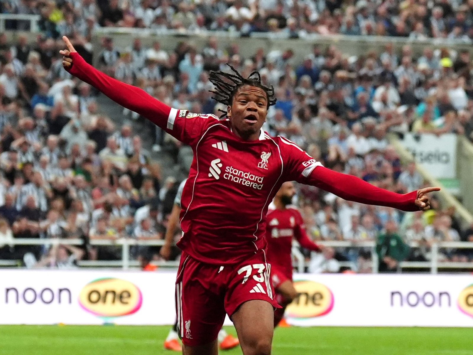 Rio Ngumoha, la joya de 16 años que le dio la victoria al Liverpool en el minuto 100 ante el New Castle