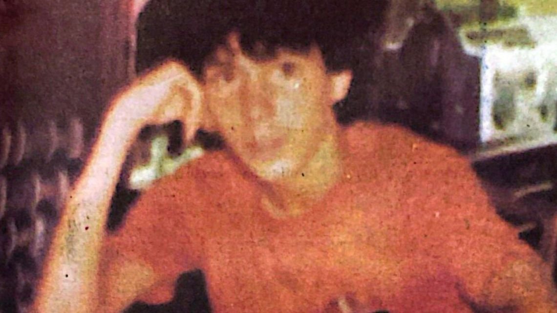 Un excompañero de colegio es el sospechoso por el caso del joven enterrado en la casa de Cerati