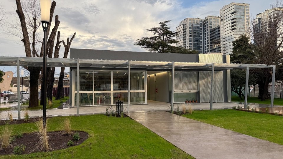 Vicente López inauguró las nuevas instalaciones del polideportivo modelo del país para adultos mayores 