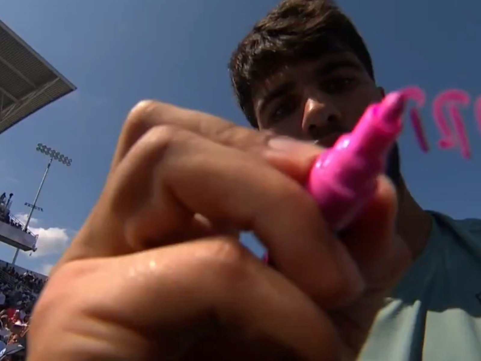 Video: el sentido mensaje de Alcaraz tras ganarle a Sinner :: Olé