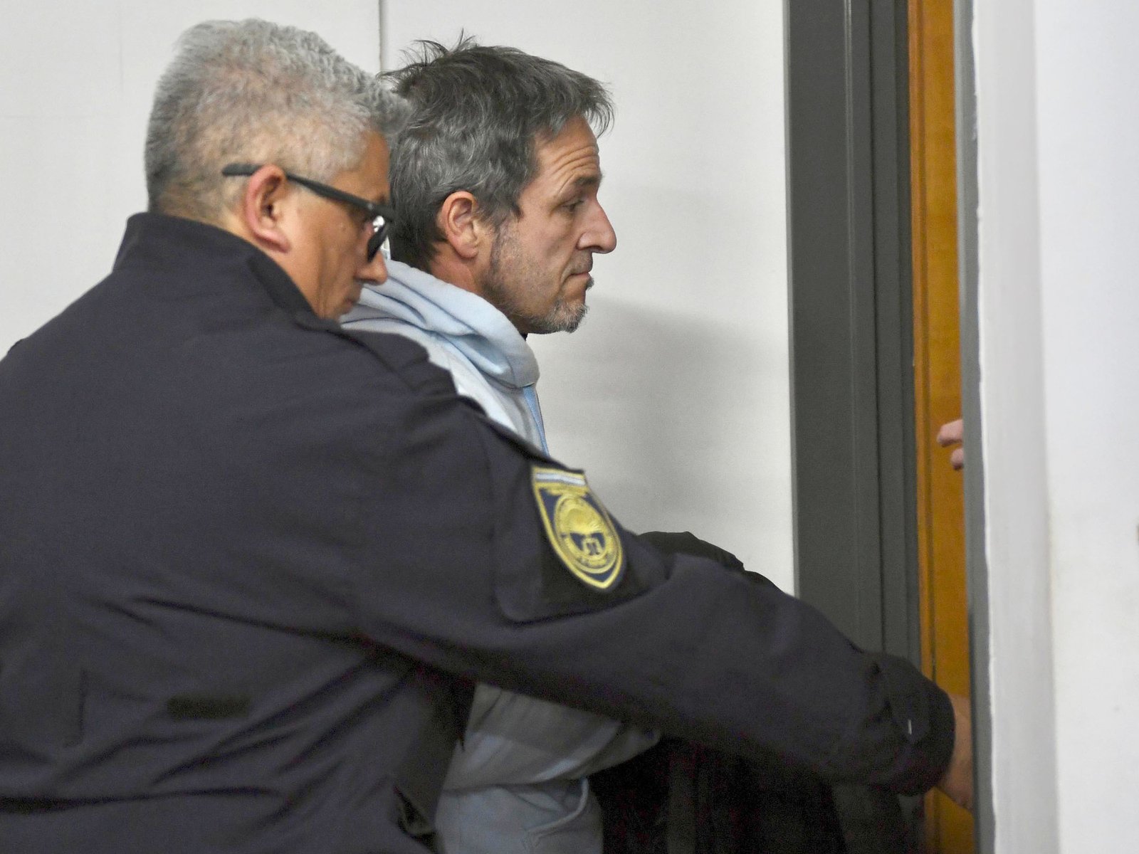 así fue el momento en que se llevan detenido a Claudio Contardi