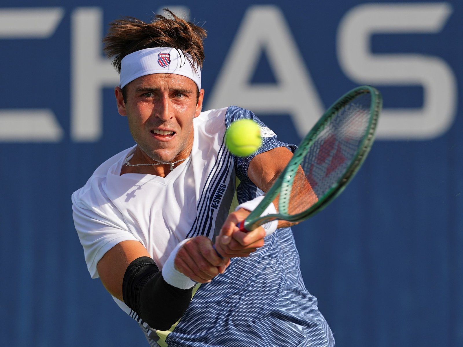 cruces difíciles para Etcheverry y Comesaña, más una jornada estelar con Alcaraz, Djokovic, Sabalenka y Raducanu