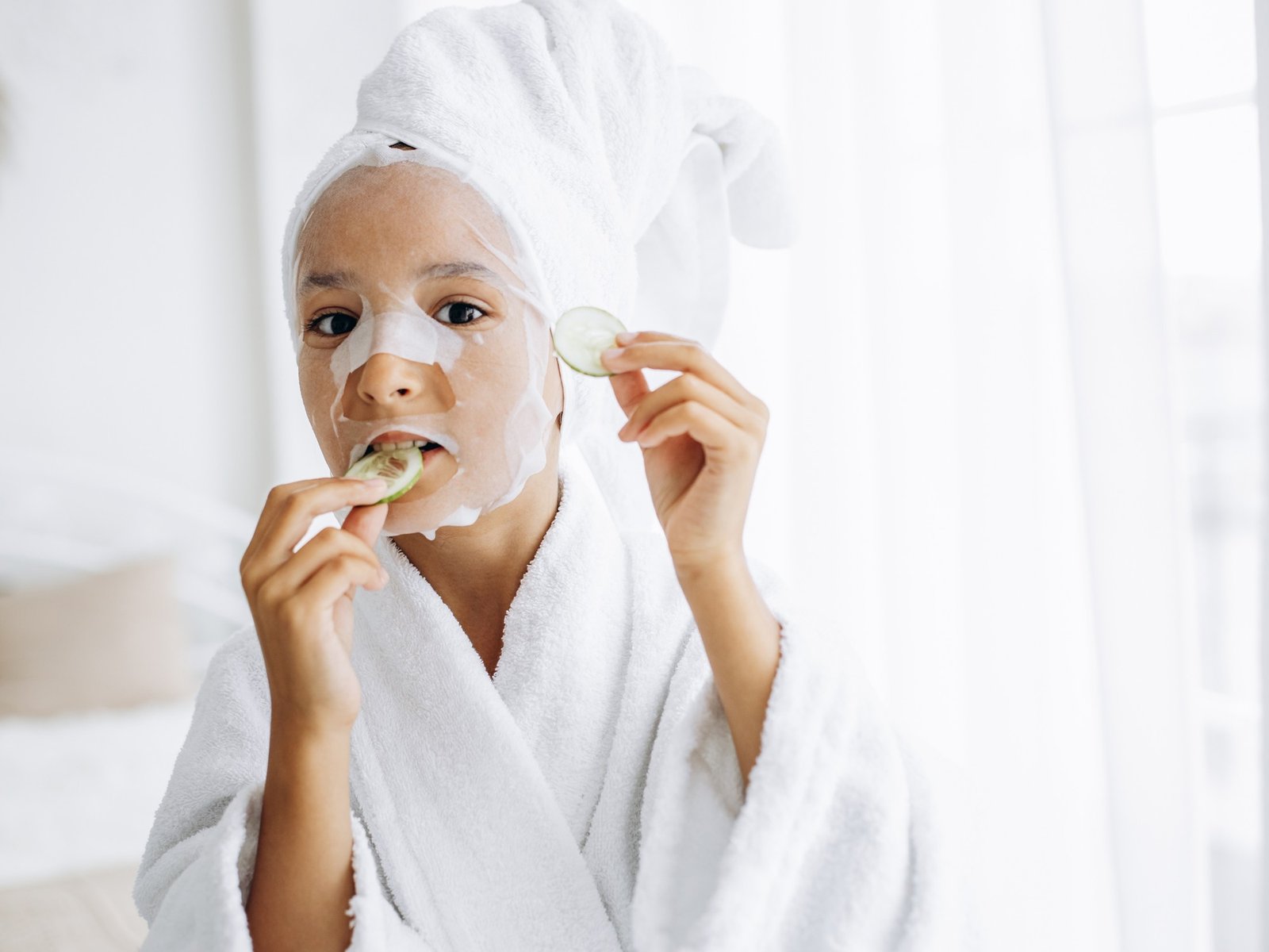 el riesgo de usar cosméticos que les pueden dañar la piel