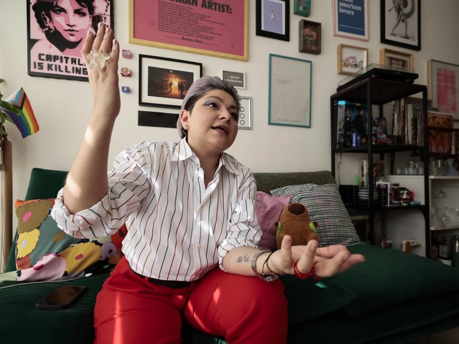 la novela no binaria de Yol Segura con la que critica el progreso