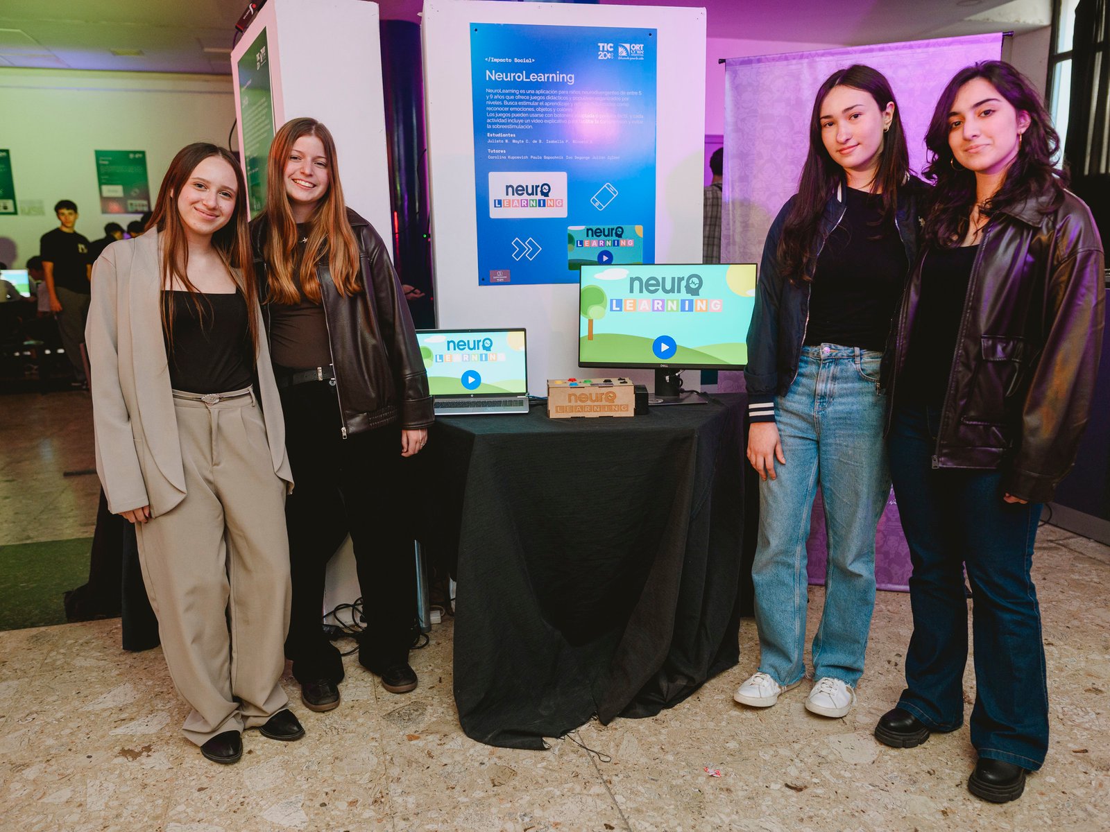 Alumnas de 16 años crearon una app de juegos para chicos con autismo: “Queremos dar una mano”