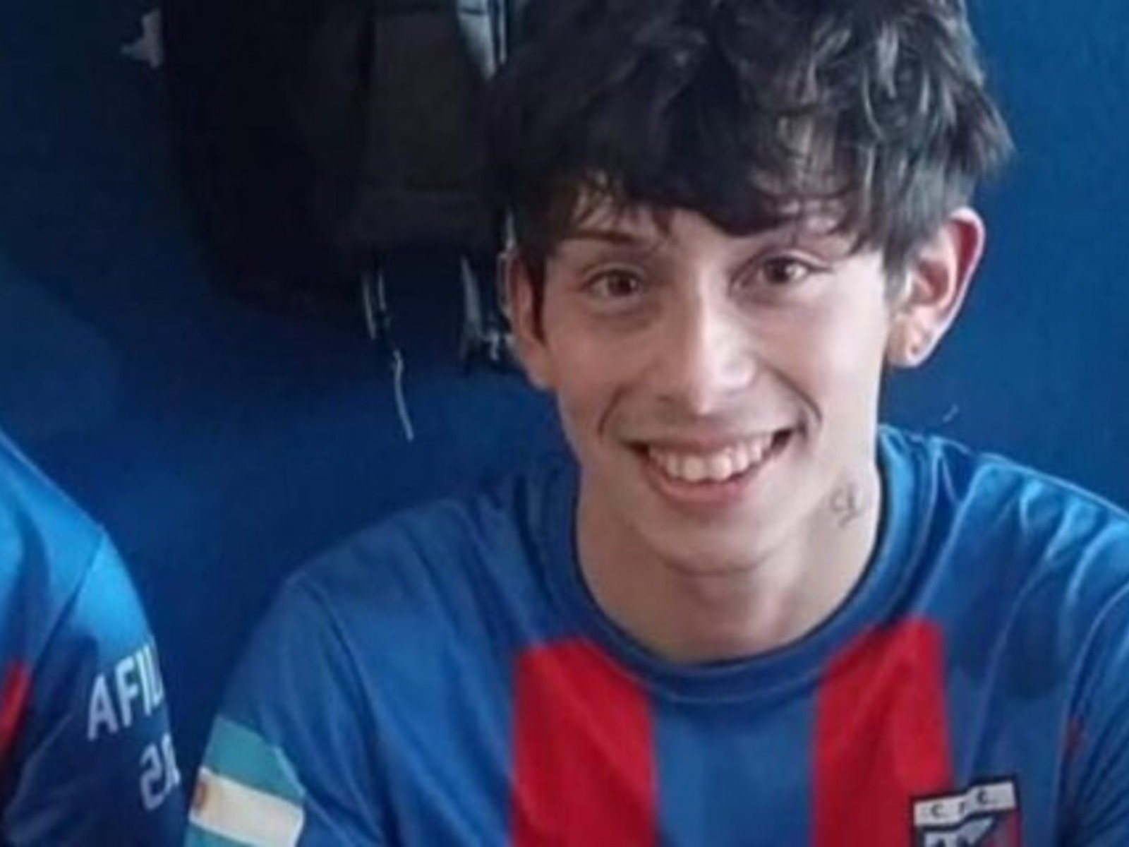 Buscan a un joven futbolista que desapareció el domingo en aguas del río Bueno en Chile