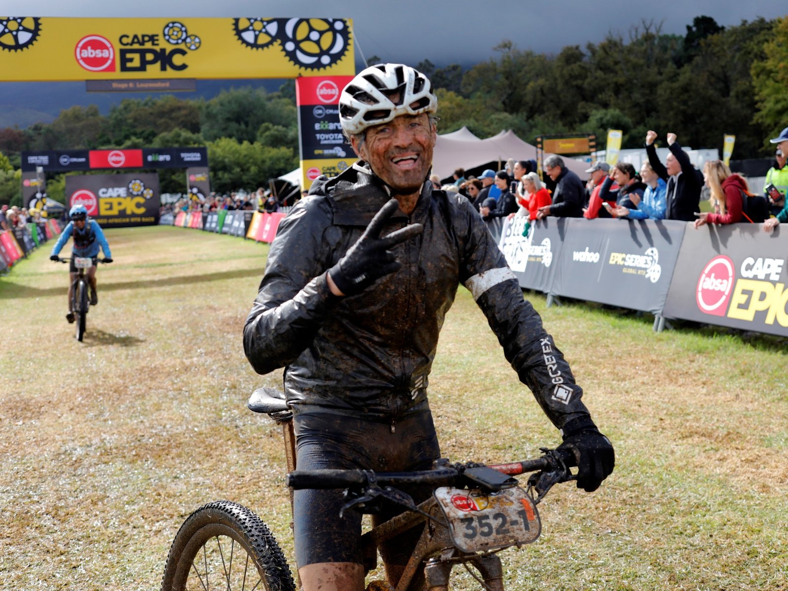 Como alguna vez le pasó a Lionel Scaloni, Luis Enrique sufrió un accidente en bicicleta y terminó en el hospital: deberá ser operado
