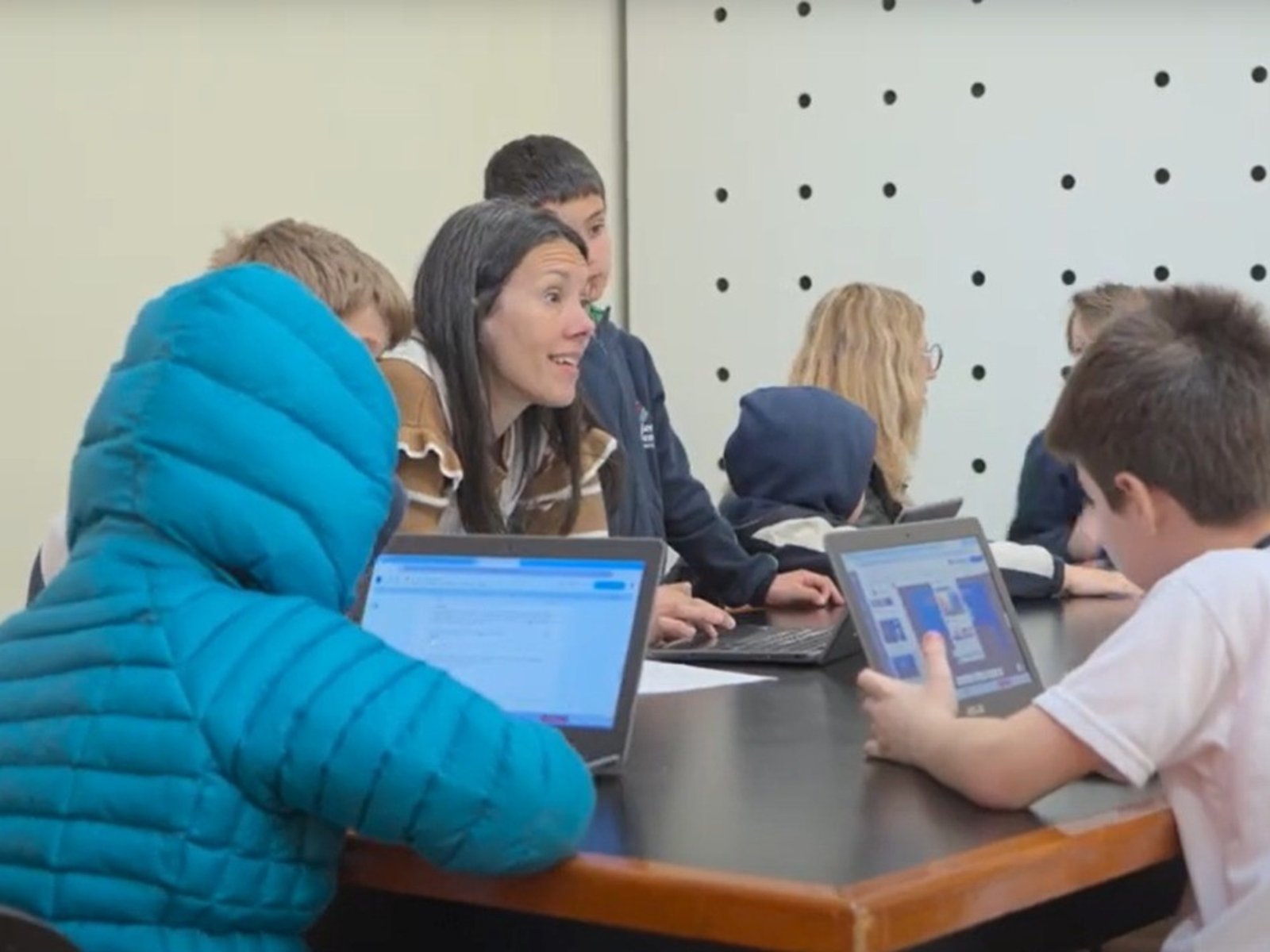 Crearon una sala de escape interactiva para que alumnos de tercer grado aprendan Matemática
