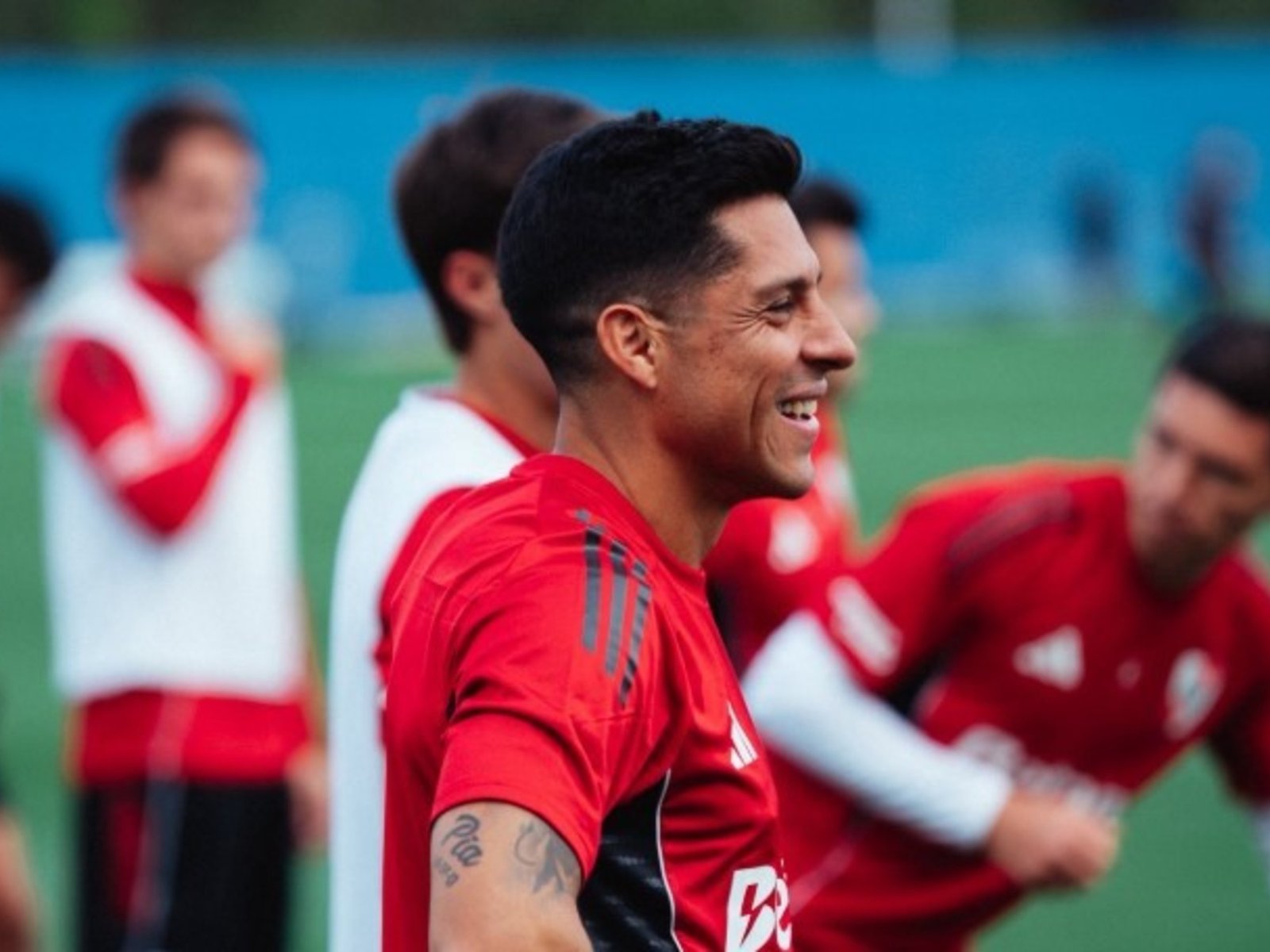 El León de River: Enzo Pérez, entre la emoción y la vuelta a la acción en La Plata :: Olé