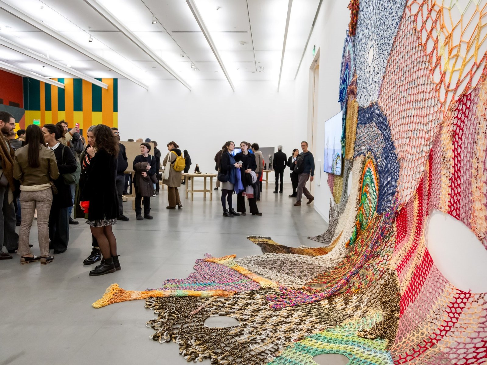 El Moderno celebra al Periférico de Objetos y a cuatro artistas contemporáneos con espíritu teatral