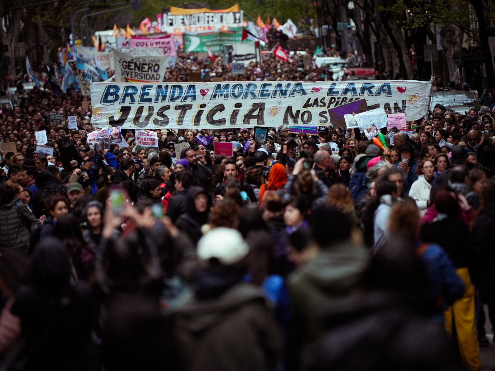 “El país entero está shockeado”, el desgarrador mensaje del abuelo de dos de las chicas