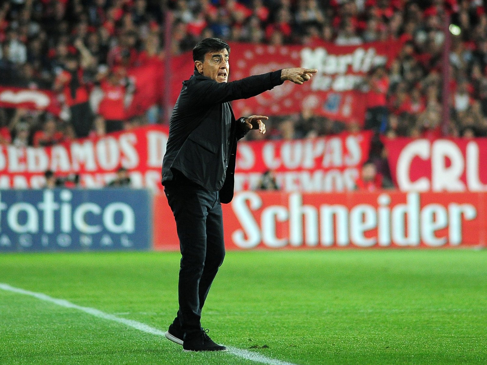 Gustavo Quinteros es el nuevo DT y debutará en el clásico contra Racing