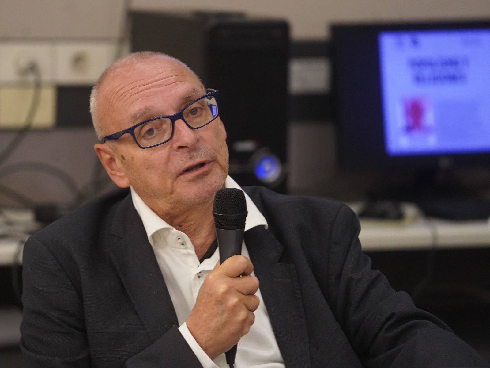 “Hoy la política es muy malcriada, muy ofensiva, muy violenta en sus palabras”