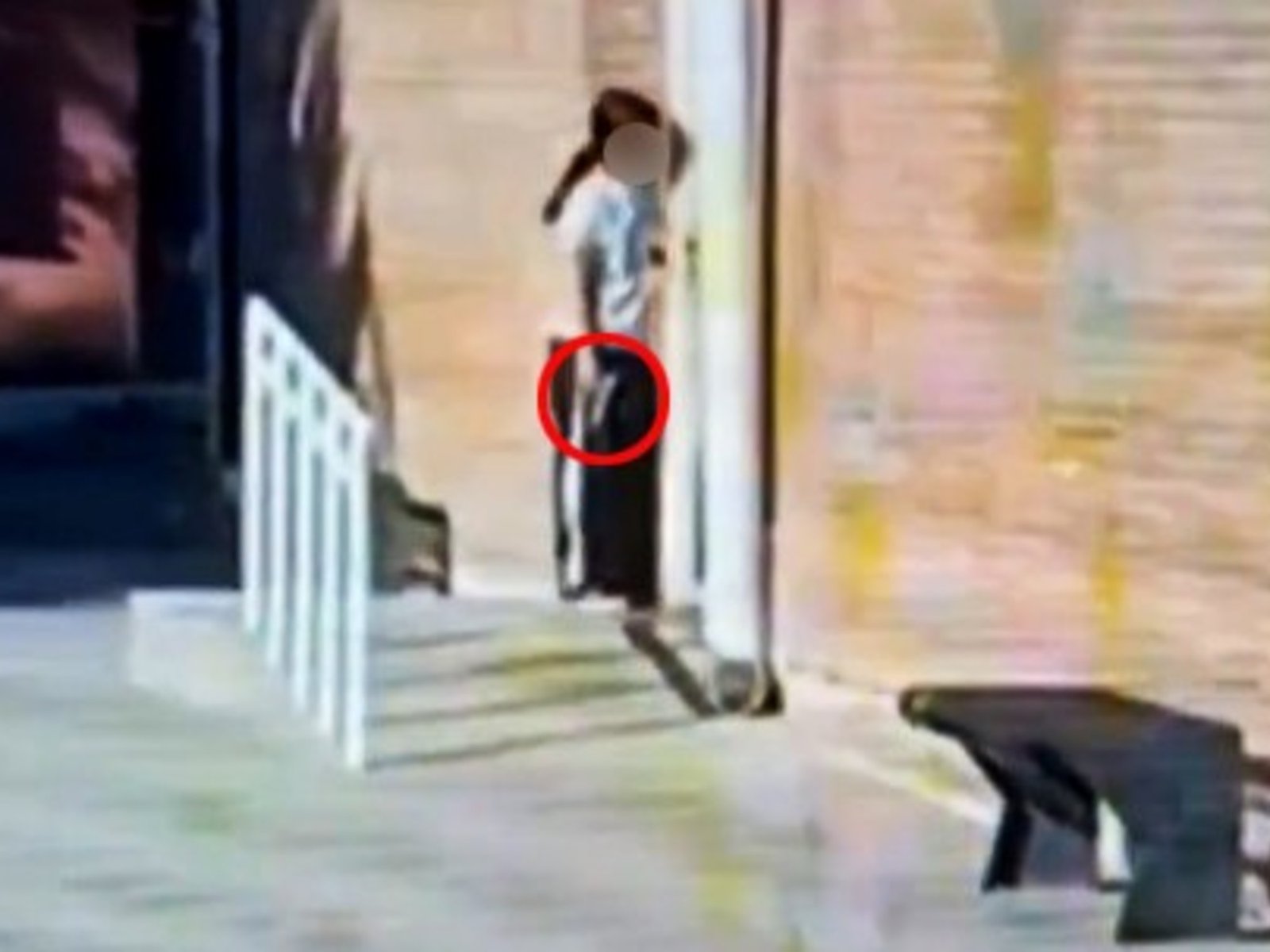 La familia de la chica que llevó un arma a la escuela dice que siguen sin entender qué pasó