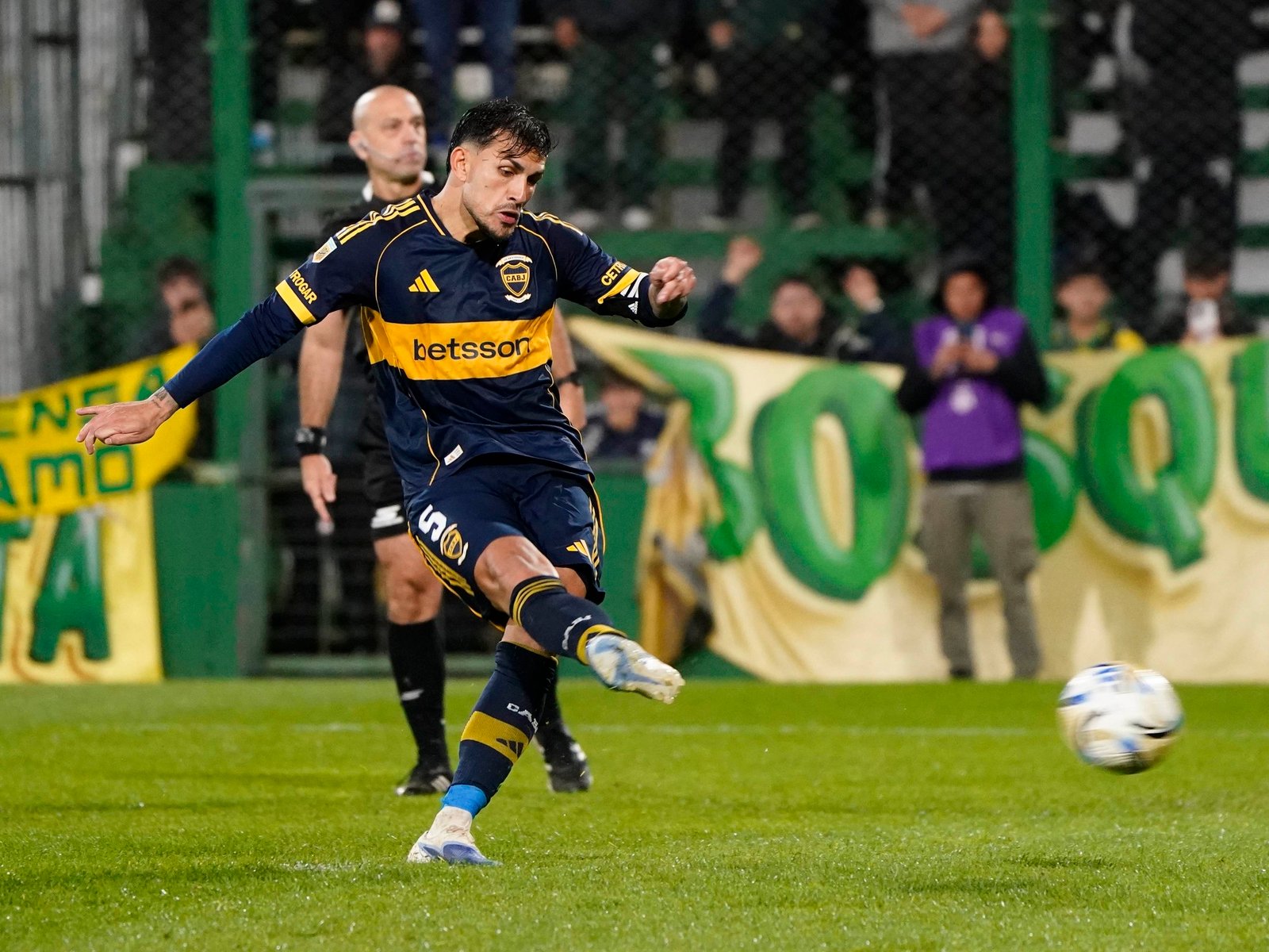 Leandro Paredes se irá con la Selección y en Boca se sentirá su ausencia en un momento clave por un boleto para la Libertadores 2026