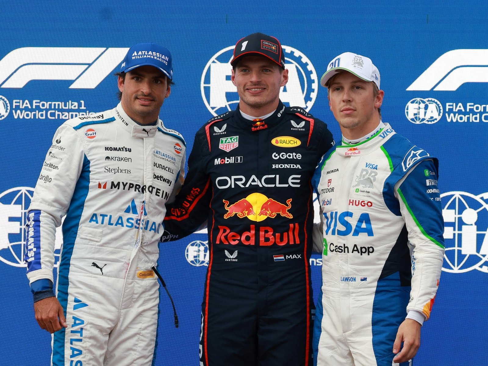 Max Verstappen se quedó con la pole tras una clasificación al límite con récord de seis banderas rojas