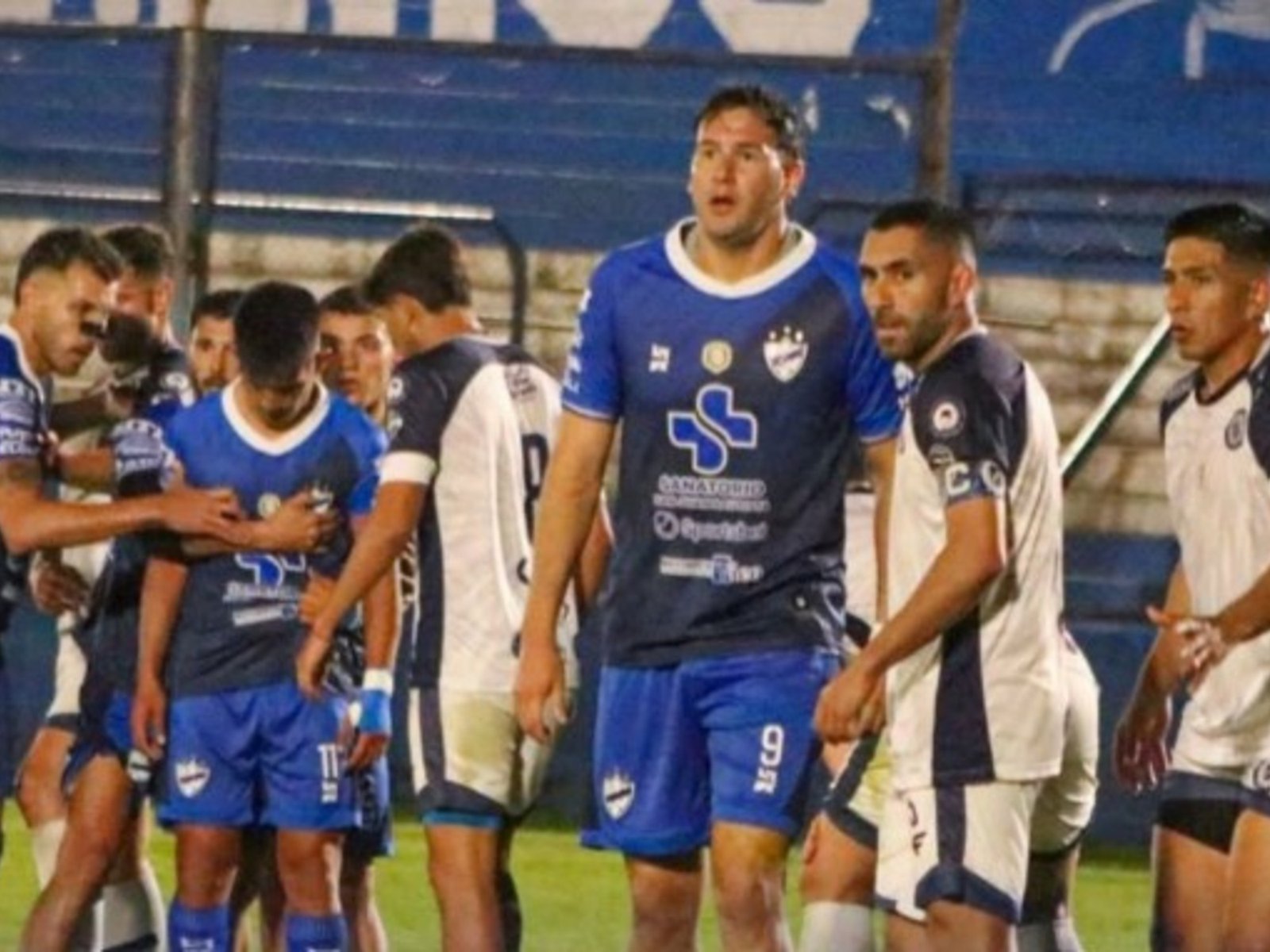 Midland y un duro traspié en la Primera B :: Olé