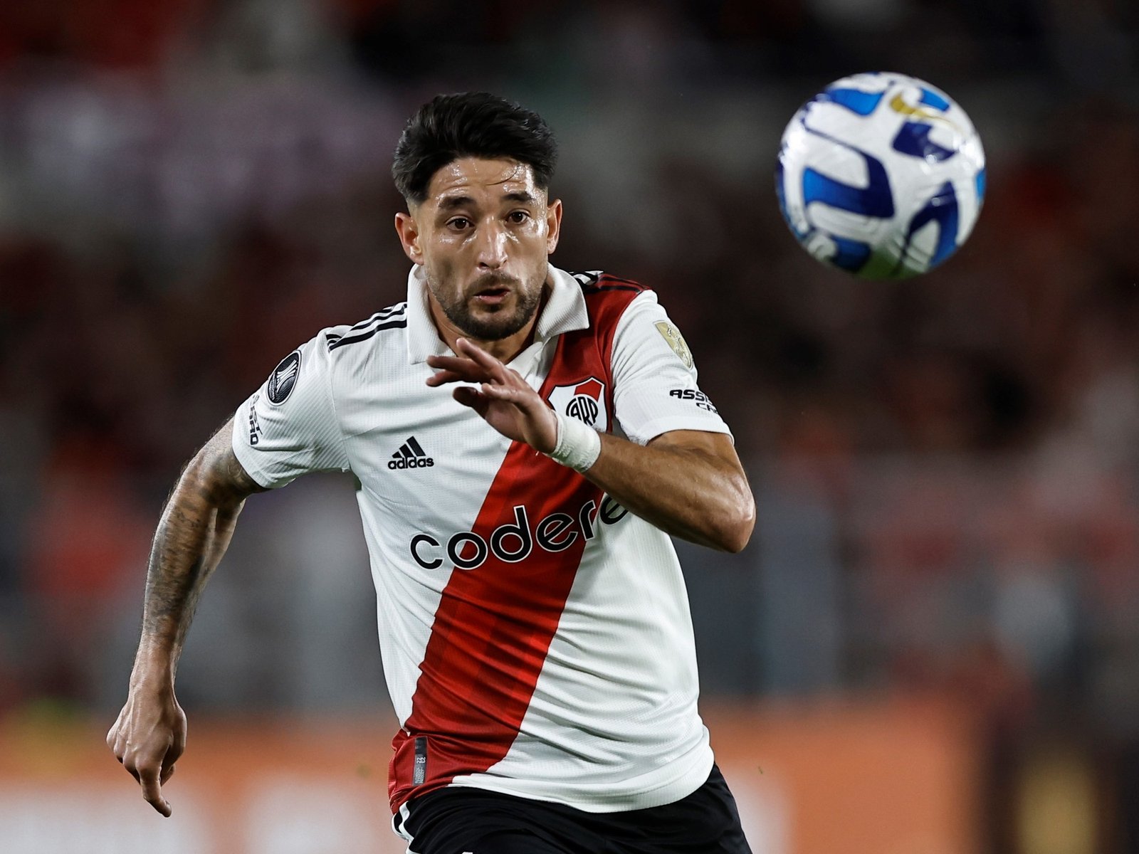 Milton Casco, el jugador de otros tiempos que lleva una década en River