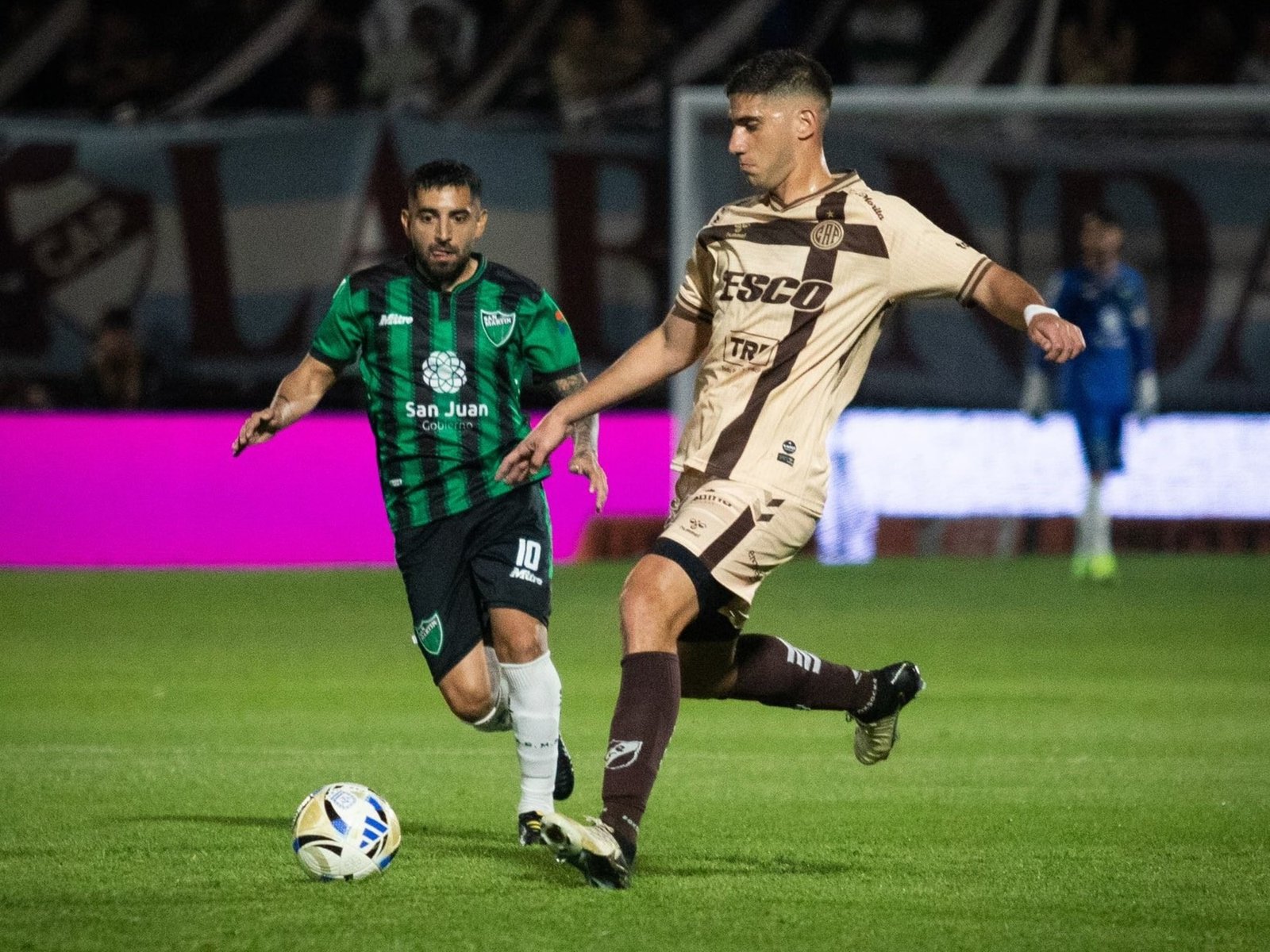 Platense rescató el empate sobre el final ante un San Martín de San Juan que tropezó en su pelea por la permanencia