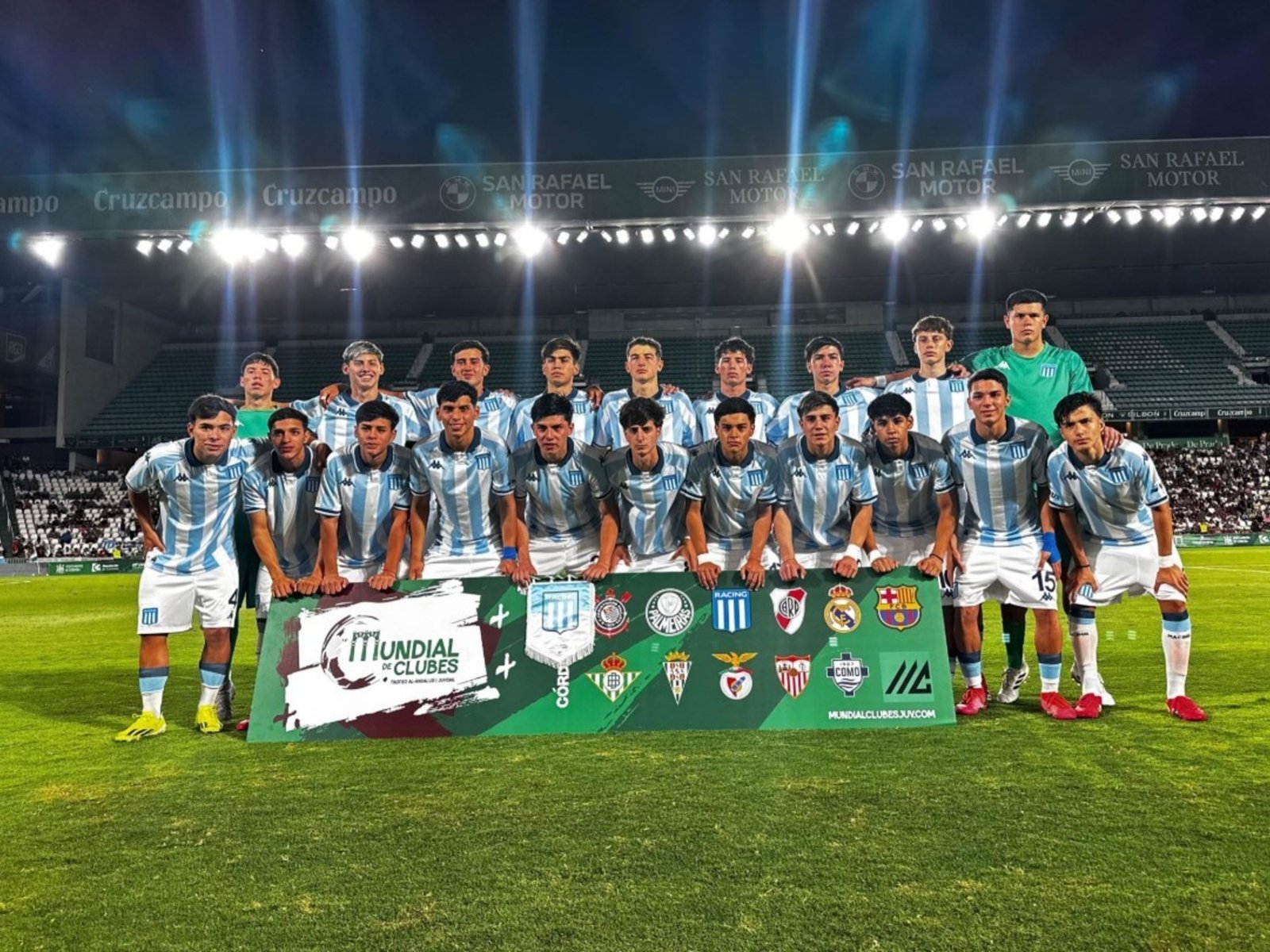 Racing perdió la final del Mundial de Clubes Sub 18 con el Barcelona, pero se va de España con la frente en alto